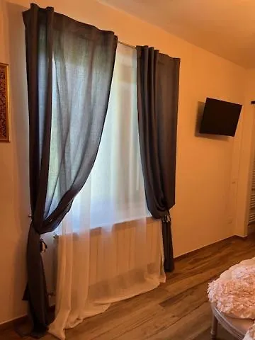 La Casina Di Sandro Penzion 3*